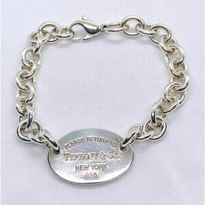 Tiffany & Co Please Return To Tiffany Oval Tag Bracelet. Measures 7.5"